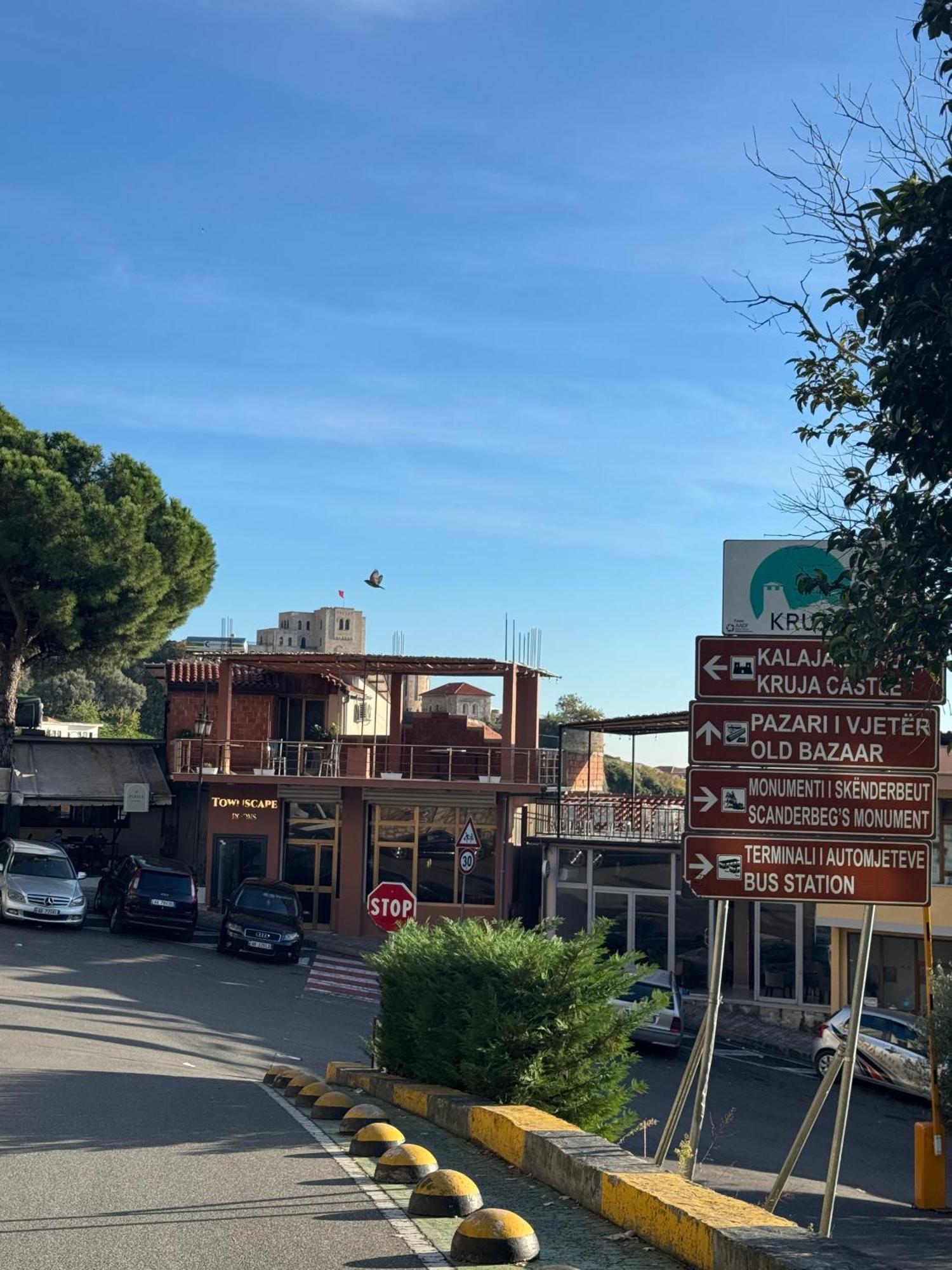 Kruja Townscape Rooms Exterior photo