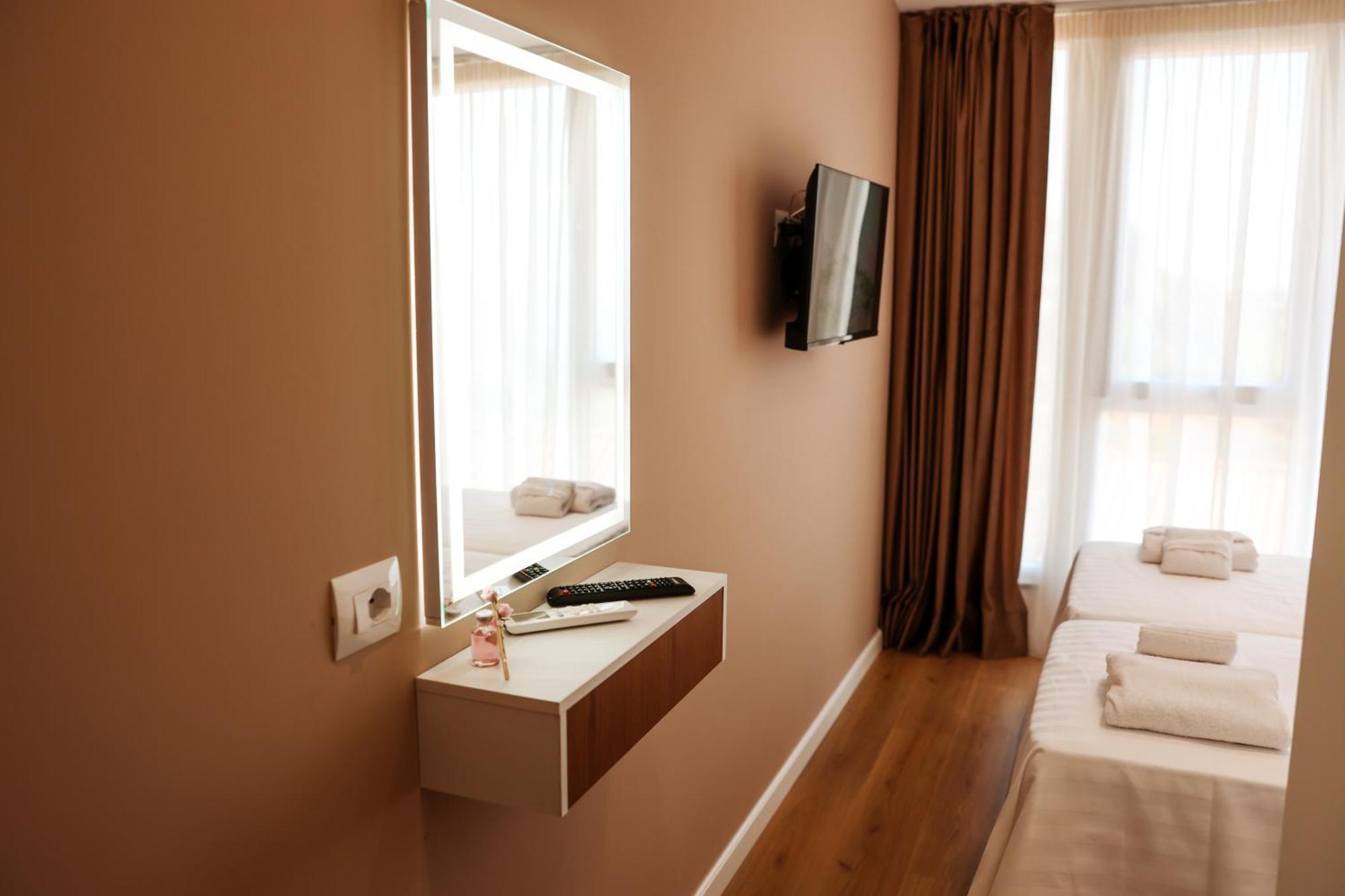 Kruja Townscape Rooms Exterior photo